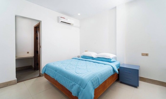 Siem Reap House | Cozy Skyview Retreat Private 2BR Villa Rooftop Pool, Full Kitchenette
