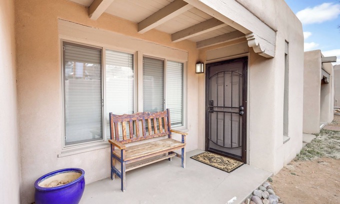 Northeast Santa Fe Apartment | Cozy Southwest Style Santa Fe Condo!