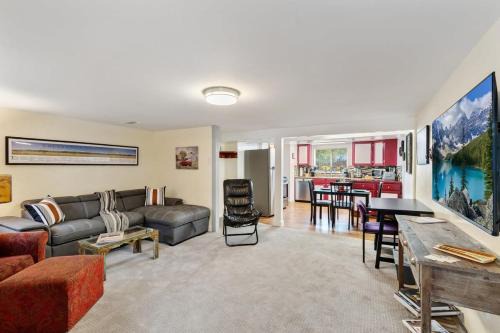 Berkley Apartment | Cozy & Spacious Apartment Steps From Regis