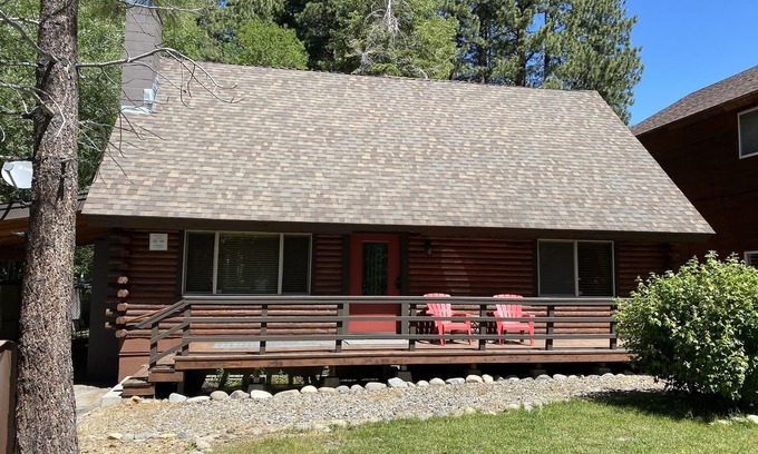 South Lake Tahoe Cabin | Cozy, Spacious Cabin with Heavenly Mountain Views & Hot Tub