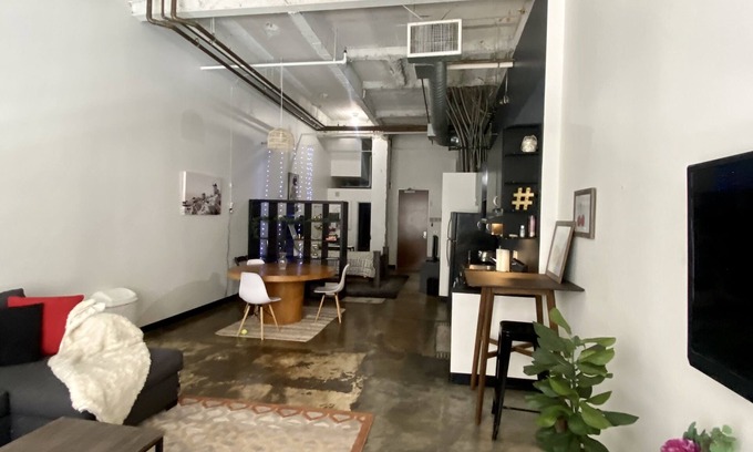 Historic Core Apartment | Cozy Spacious Loft in DTLA nearby shops & highly rated restaurants