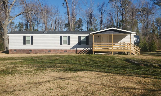 Piney Green House | Cozy stay in a quiet area.