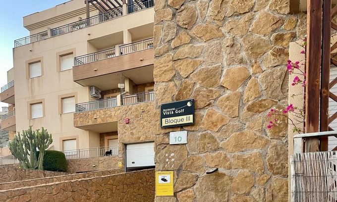 La Envia Apartment | Cozy Stay Near Roquetas