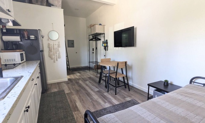 Vallejo Apartment | Cozy studio in lovely Vallejo with WiFi access
