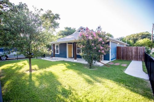 Fort Worth Apartment | Cozy Studio Mins to JPS, Medical City, Historic District, Zoo, Water Garden