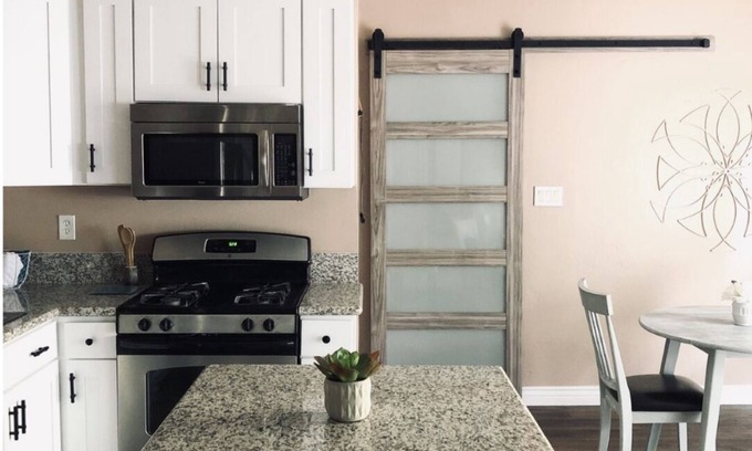 Upland House | Cozy Suite fully furnished with Kitchen and indoor laundry