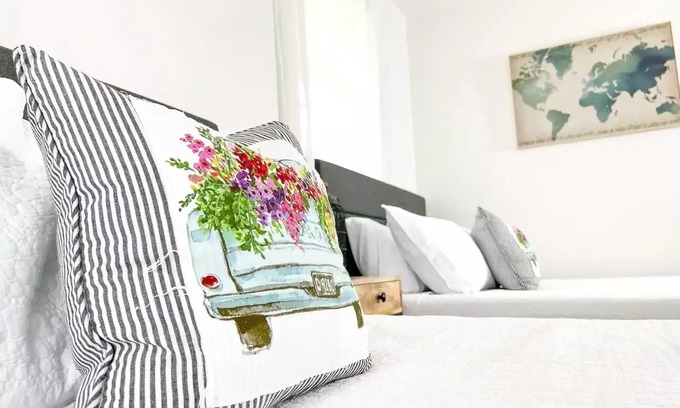 Athens House | Cozy Suite w/*King Size Bed *6 Min-UGA/Dwtn + Full Sports Park