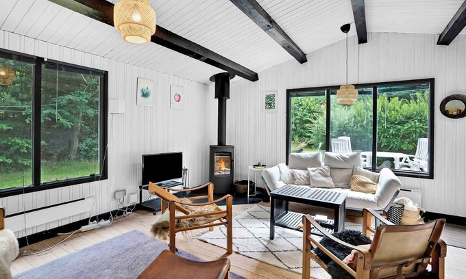 Melby House | Cozy summer house in green surroundings