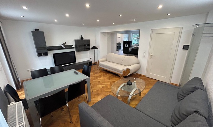 Offenburg House | Cozy terraced house for up to 8 people1 minute from the trade fair