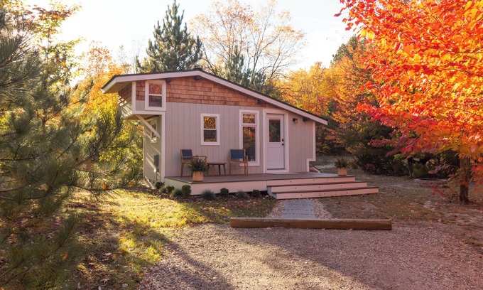 Petoskey House | Cozy Tiny Home – Countryside of Petoskey
