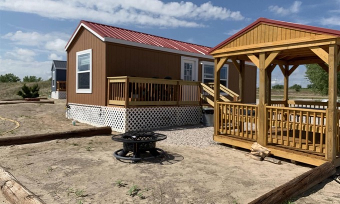 Whitetail House | Cozy Tiny house at Lake McCognaughy