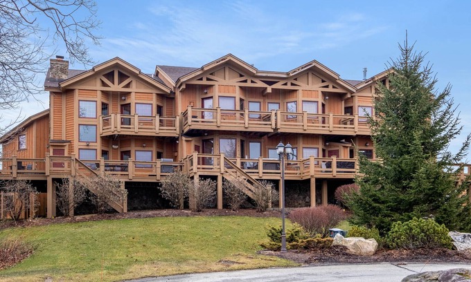 Champion House | Cozy top of the mountain retreat at 7Springs Resort