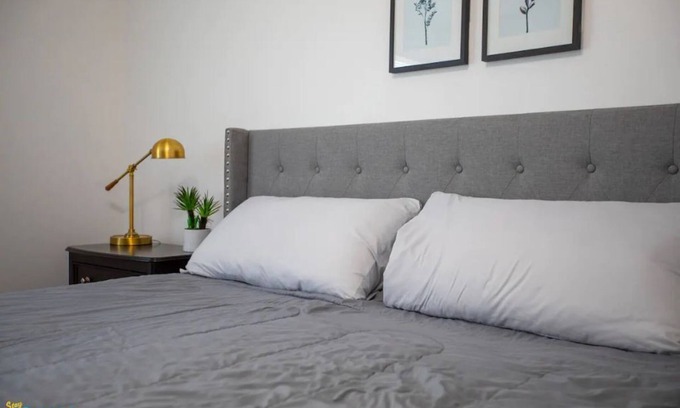 Clearfield House | Cozy Townhome Gathering Spot