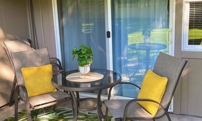 Eagle House | Cozy Townhome in Downtown Eagle