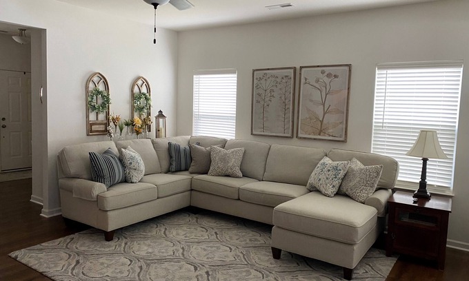 High Point House | Cozy Townhome in Quiet Neighborhood