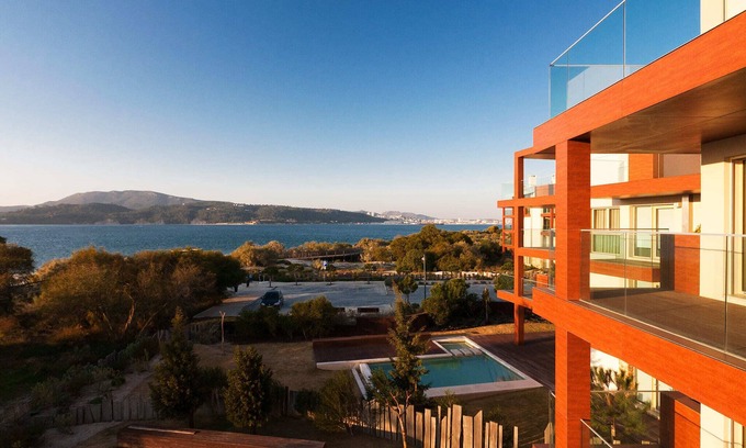 Carvalhal Hotel | Cozy Troia Stay: Oceanfront, Pool, Tennis and Apartments, Near to Costa Azul!