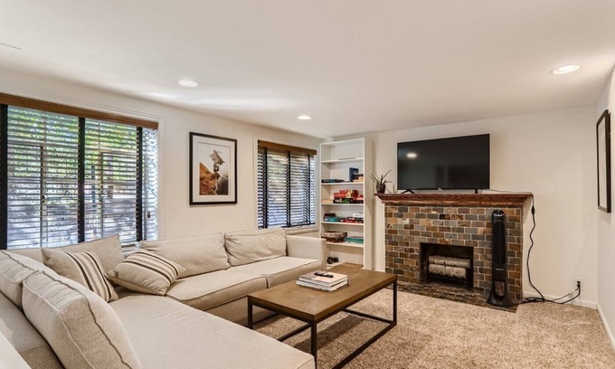 West Highland Apartment | Cozy Tudor guest suite in West Highlands. Minutes from downtown Denver!