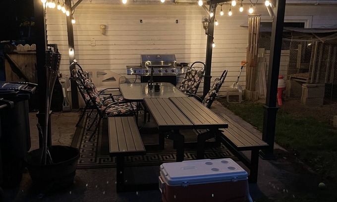 Green Bay House | Cozy Two bedroom centrally located near stadium