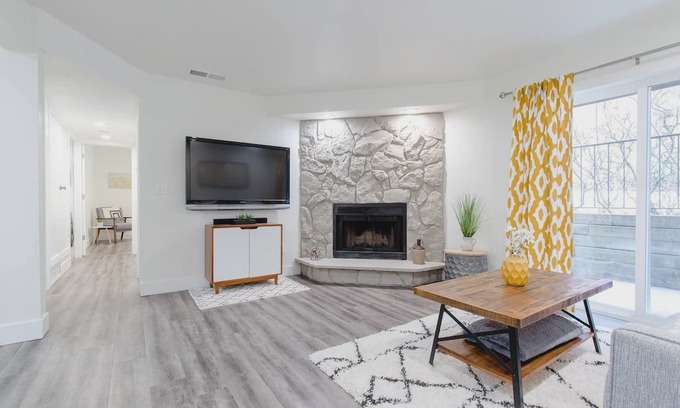 Aurora Condo | Cozy Two Bedroom Condo, Freshly Updated, TV Music in Every Room!