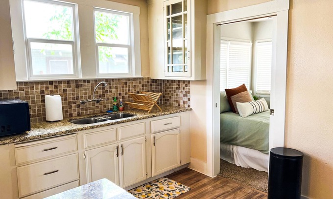 Tower District House | Cozy Updated 1920 Bungalow- 10 min Walk to Tower District