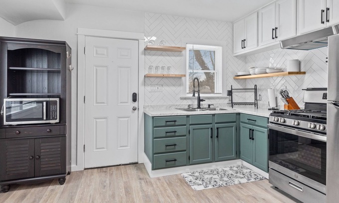 Central - Terry House | Cozy Urban Escape: Designed for Long Visits