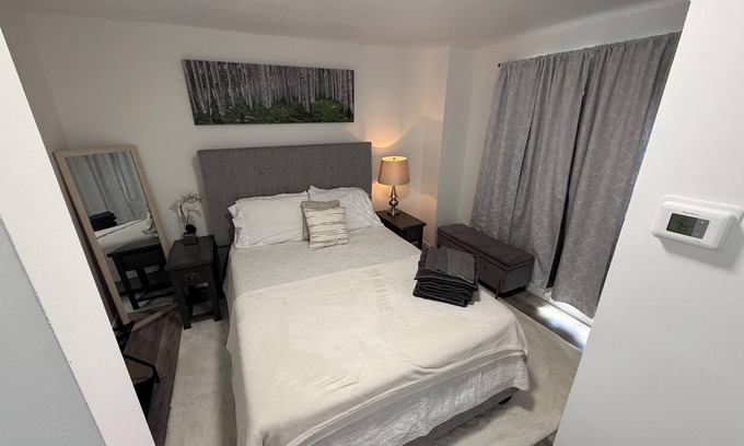 Federal Heights Condo | Cozy Urban Retreat – Close to Downtown, Free Parking!