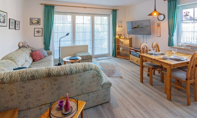 Westeraccumersiel Apartment | Cozy vacation apartment Kleine Robbe in Dornumersiel