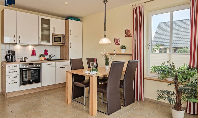 Korswandt House | Cozy vacation home in the countryside - with fireplace, garden & close to the lake