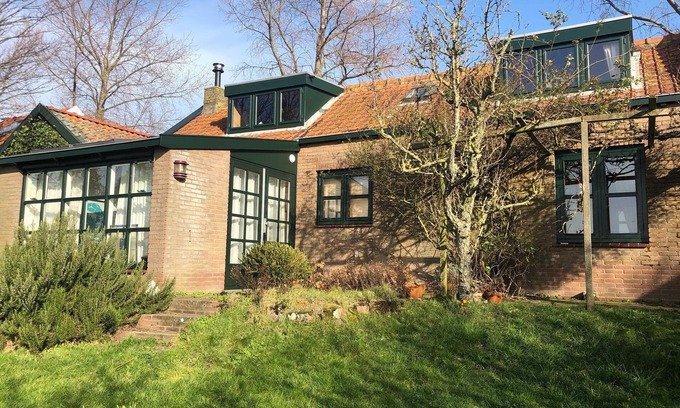 Kamperland House | Cozy vacation home with a view of the fields