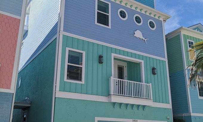 Cape Harbour Apartment | Cozy Waterfront Studio with Free WiFi in Beautiful Cape Harbour, Cape Coral FL