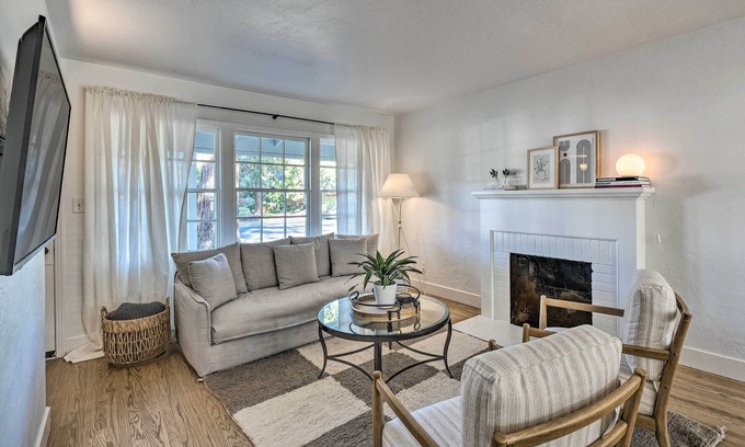 West Sacramento House | Cozy West Sacramento Getaway w/Private Yard!
