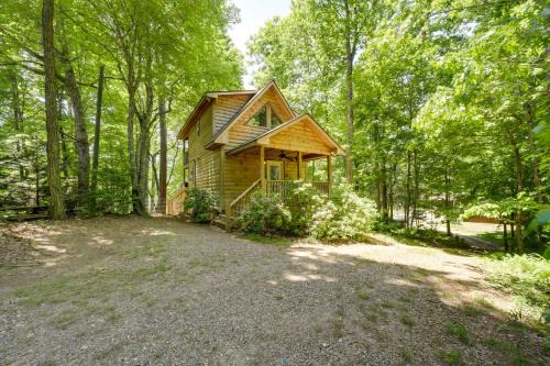 Whittier Apartment | Cozy Whittier Cabin and Yard and Hot Tub, Pets Welcome