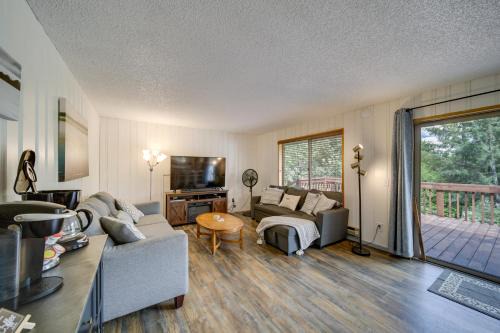 Worley House | Cozy Worley Cabin with Lake Access and Gas Grill!