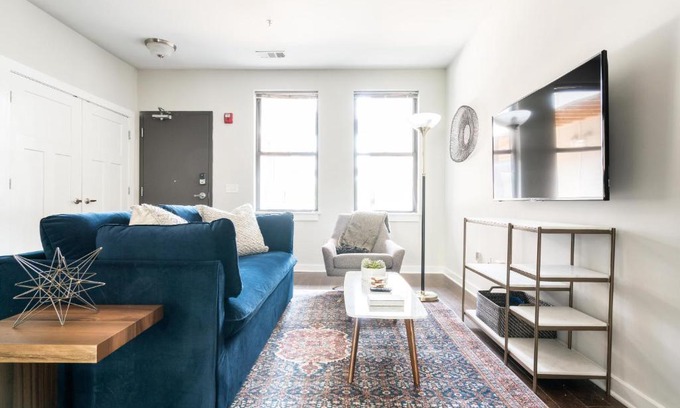Music Row Apartment | CozySuites Music Row Elegant 1BR w free parking #06