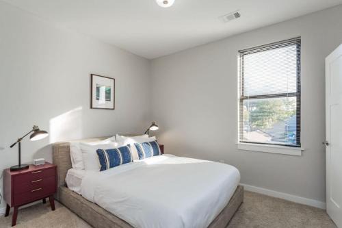 Music Row Apartment | CozySuites MusicRow Alluring 1BR w free parking 43