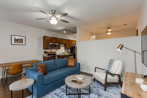 Music Row Apartment | CozySuites MusicRow Astonishing Studio with free parking 53