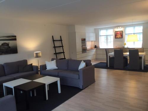 København V Apartment | CPH Lux apartm, 2 FULL BATHROOMS 2th