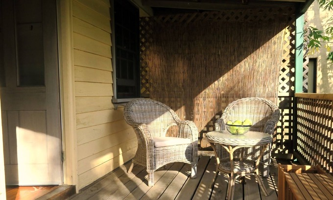 Berrima Cottage | Crabapple Cottage -Lovely self contained cottage on Heritage property