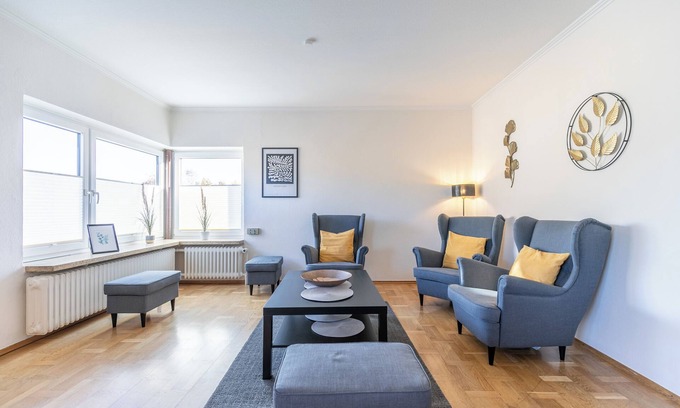 Lunden Apartment | Craftsman apartment F47: 4 bedrooms, with parking, W-LAN, kitchen, bathroom