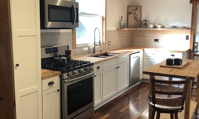 Forest Park House | Craftsman Bungalow at the park, 5 mins from downtown