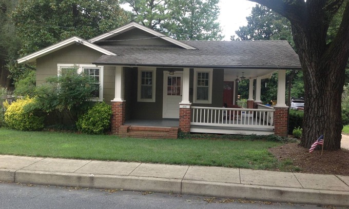 Annapolis Apartment | Craftsman Bungalow Suite Near Naval Academy Stadium and Historic District