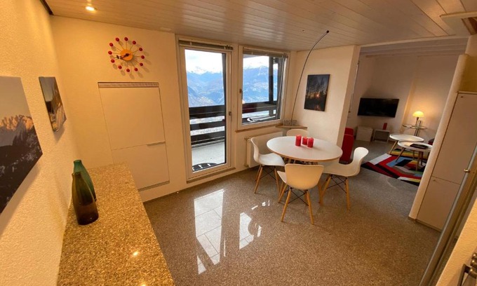 Crans-Montana Apartment | Crans-Montana Stunning Southview Flat