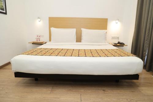 Gandhinagar Hotel | Crayon Hotels