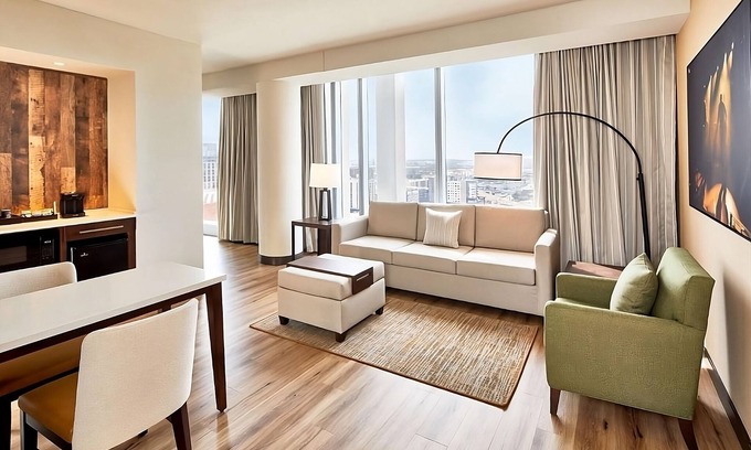 Sobro Hotel | Creative Hideaway in Music City! Pet-friendly, Indoor Pool, Kitchenette!