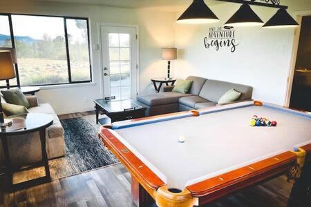 Ahwahnee House | Creature Comforts Sleeps 24 4 hot tubs