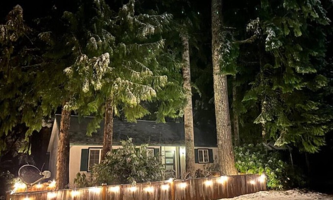 Mount Hood Village Cottage | 🏔 🌲 Creek Side Mt. Hood Adventure Cottage 🌲 🏔