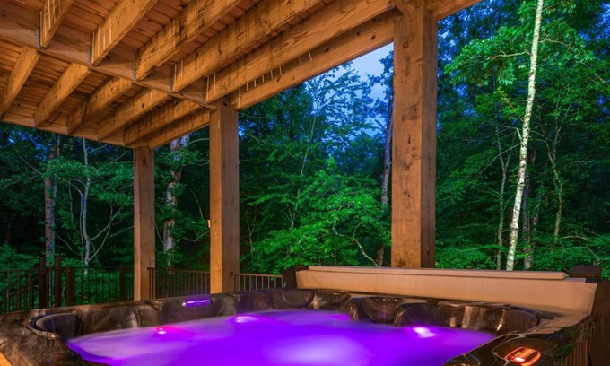 Foxfire Estates Cabin | Creek Songs – Blue Ridge, GA