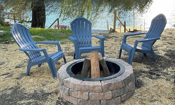 Saugerties South House | Creekfront Large 5BR Private Hot Tub Kayaks Sauna Arcade Pet Friendly
