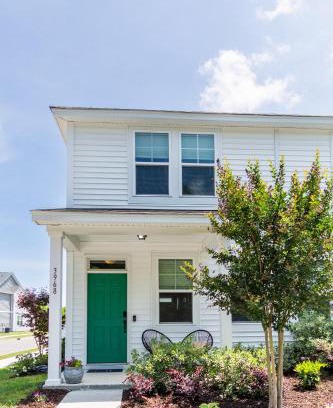 North Charleston House | Creekside Bungalow Park Circle 15m dtwn CHS