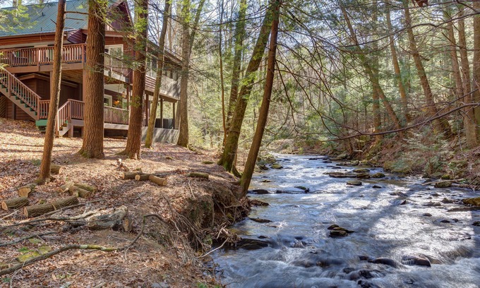 Walnut Mountain Cabin | Creekside cabin with private hot tub, shared pool & tennis